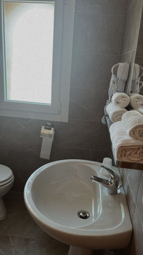 Bathroom, Tenuta Lunoa, Matera