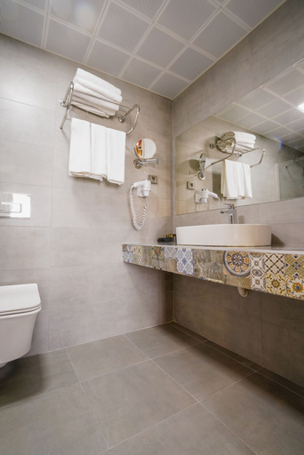 Bathroom 5, Lara Garden Hotel, Antalya