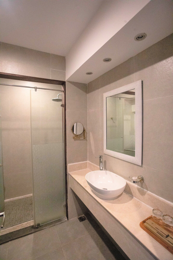 Bathroom 5, Seaside Resort, Vũng Tàu