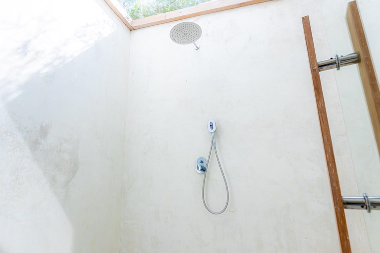 Others 3, Villa Elora, Badung