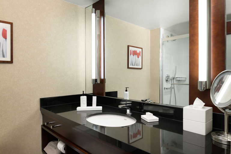 Bathroom 24