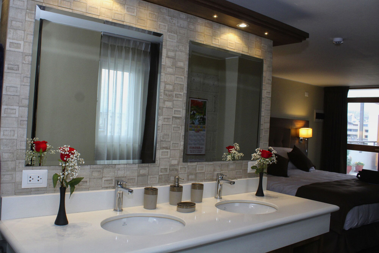 Bathroom 5, ARIQUEPAY HOTEL, Arequipa