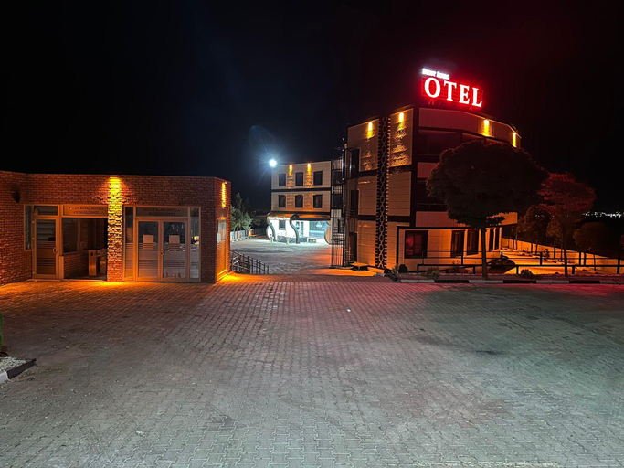 Others 2, Bulut Royal Hotel, Merkez