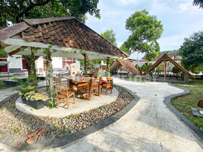 Food & Drinks 4, CBG INN RedPartner near Stasiun Solo Balapan, Solo