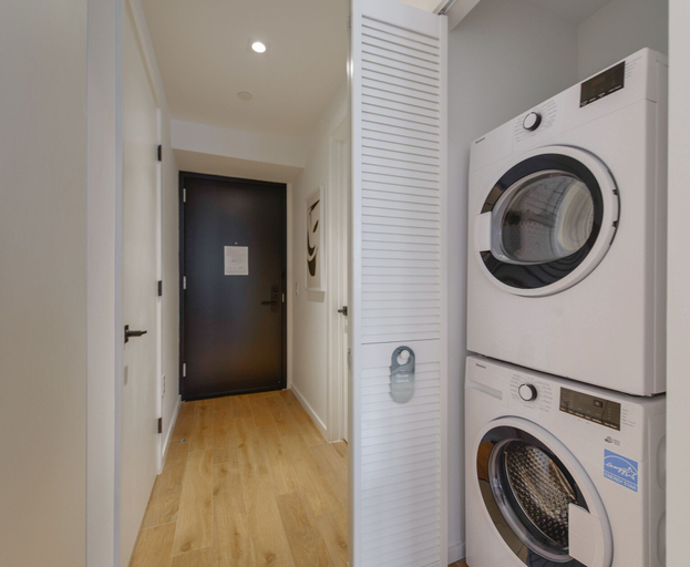 Bathroom 2, Stunning Apt in Biscayne with Bay Views, Miami-Dade