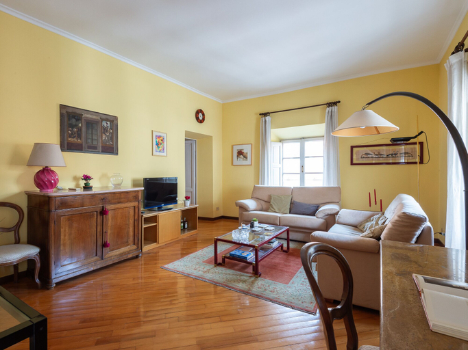 Living area 5, Porta Pia Elegant Two Bedroom, Roma