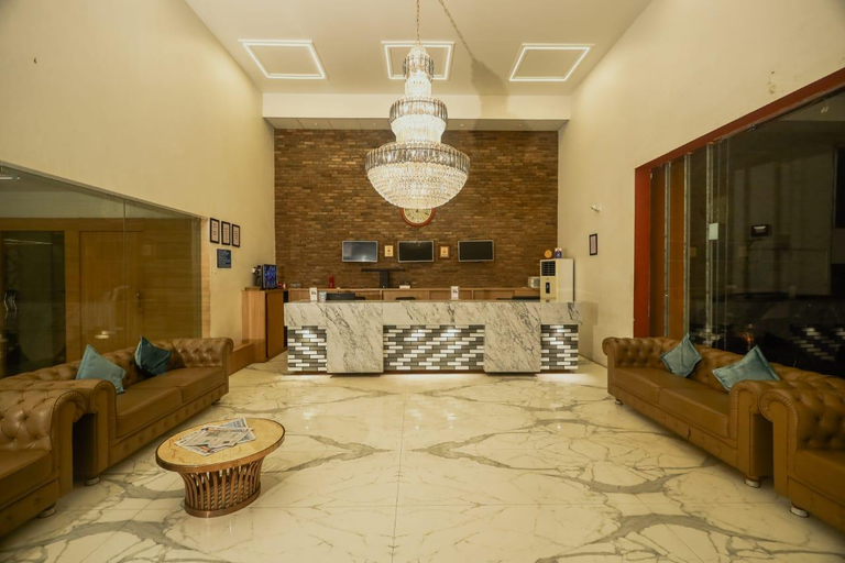 Public Area, HOTEL EVERLAND, Rajkot