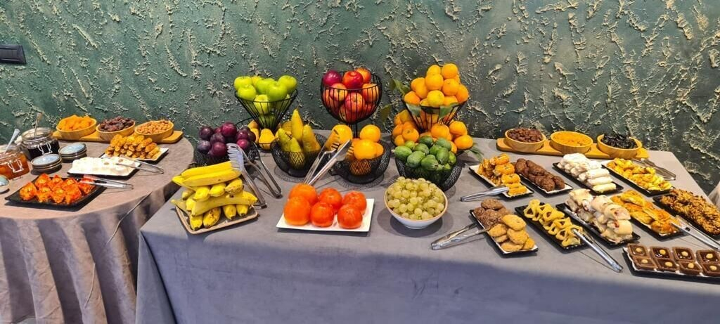 Food & Drinks