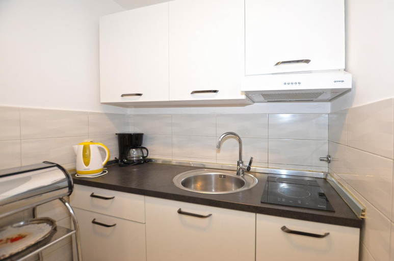 Kitchen 2, Ljiljana Apartments, Rovinj