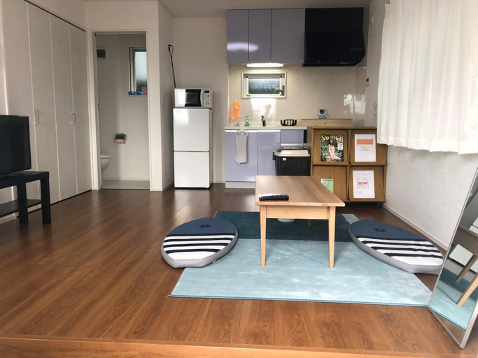 Others 4, Maisonette Hanazono B, Chiba