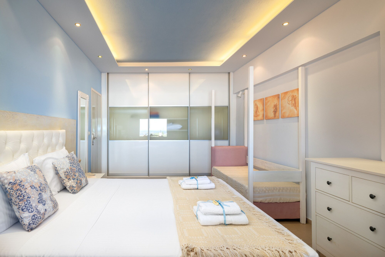 Bedroom 2, Aegean Apartments, Crete
