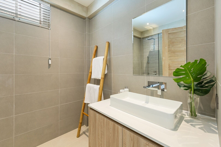 Bathroom 4, Lilly Belle, Ko Samui