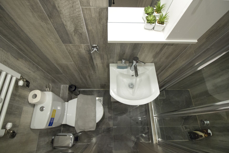 Bathroom 2, FLOW - White Tower Two Bedroom Suite, Central Macedonia