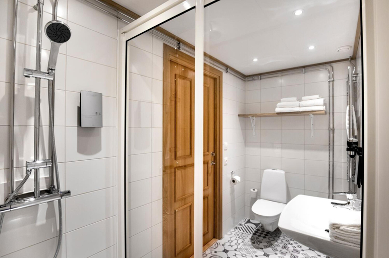 Bathroom 5, Lannalodge, Lekeberg