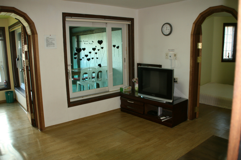 Others 4, Ganghwado Mediterranean Pension, Ganghwa