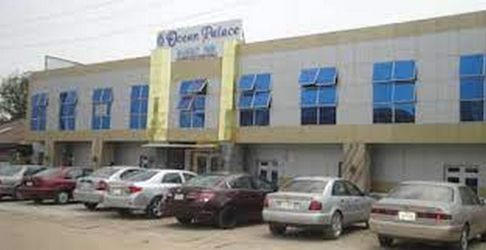 Entrance 2, Milton Park Hotel, Ungogo