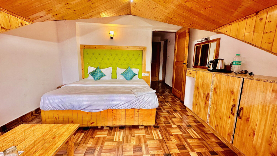 Bedroom 2, Royal Selection, Kullu