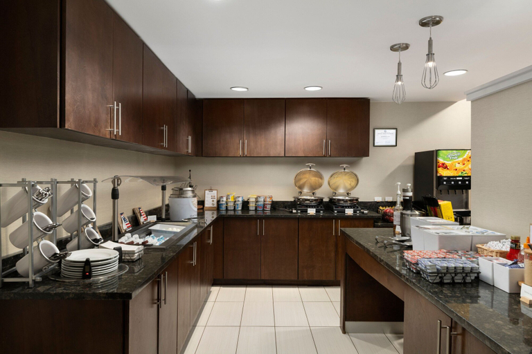 Food & Drinks, Residence Inn by Marriott Neptune at Gateway Center, Monmouth