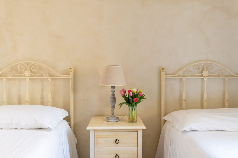 Bedroom 2, Palazzo de Luca, Brindisi