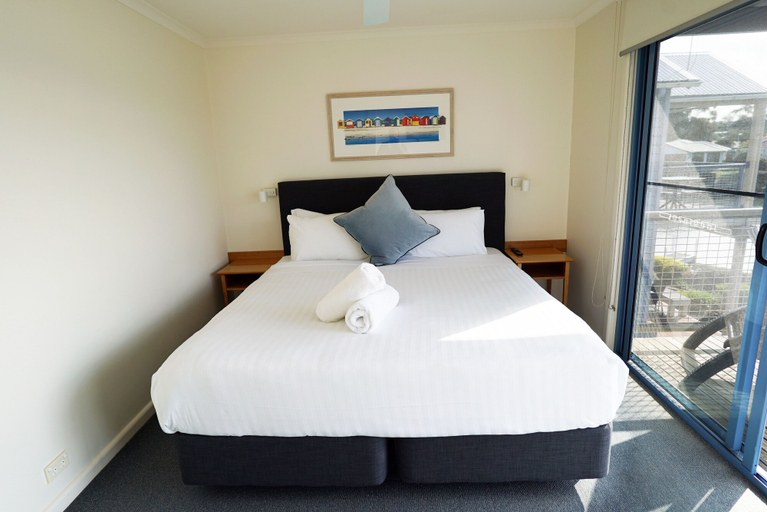 Bedroom 4, Captains Cove Resort - Waterfront Apartment, E. Gippsland - Bairnsdale