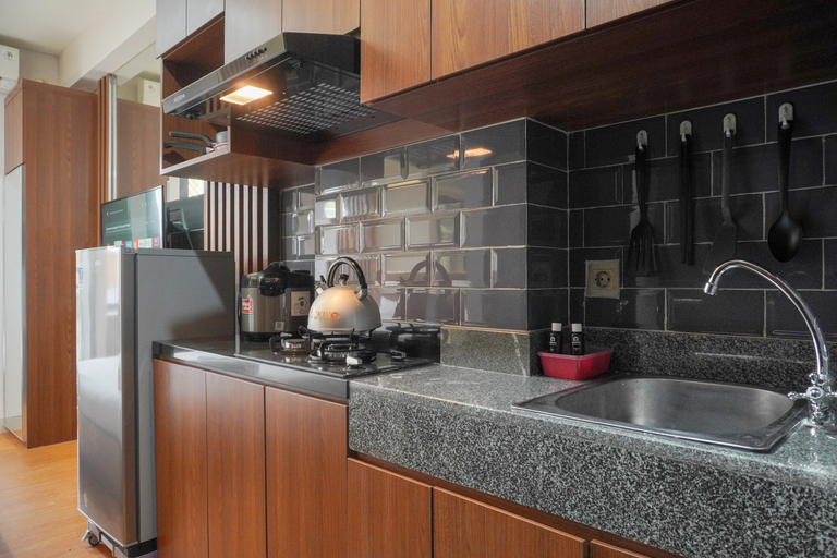 Others 4, Relaxing and Homey Studio Transpark Cibubur Apartment By Travelio, Depok