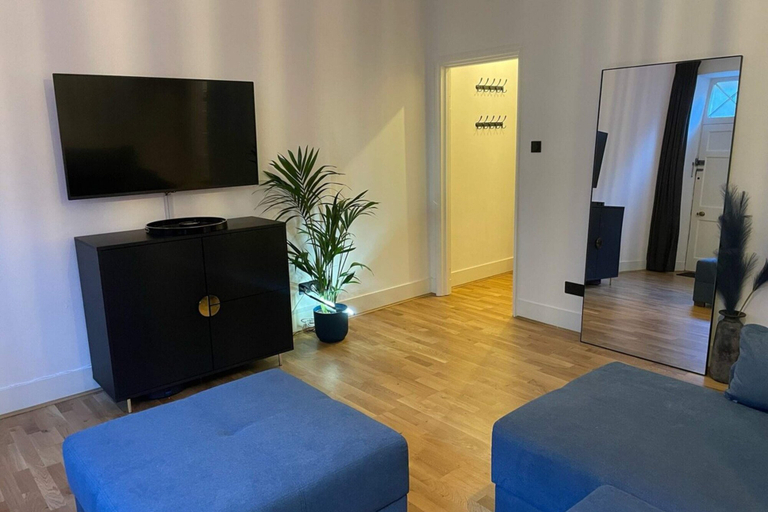 Others 4, Spacious 1BD Flat - Next to Richmond Riverside!, London