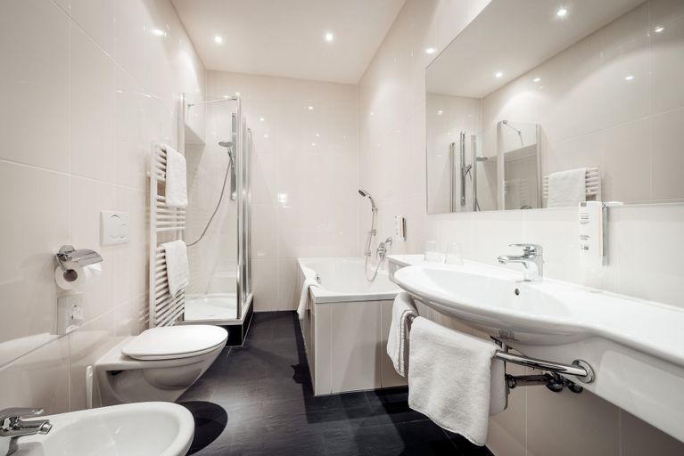Bathroom 4, SeeFelds Bed & Breakfast, Innsbruck Land