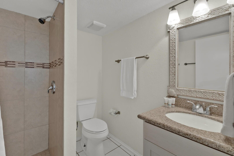 Bathroom 3, Gulfview ll by Padre Getaways, Cameron