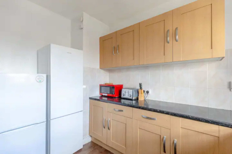 Others 4, Cosy 4BD Flat W/private Balcony - Nine Elms!, London