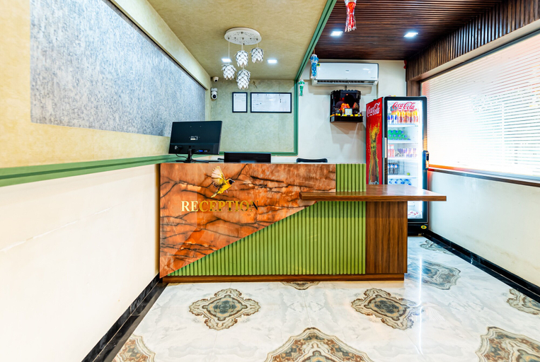 Others 5, Itsy Hotels Golden Birds, Thane