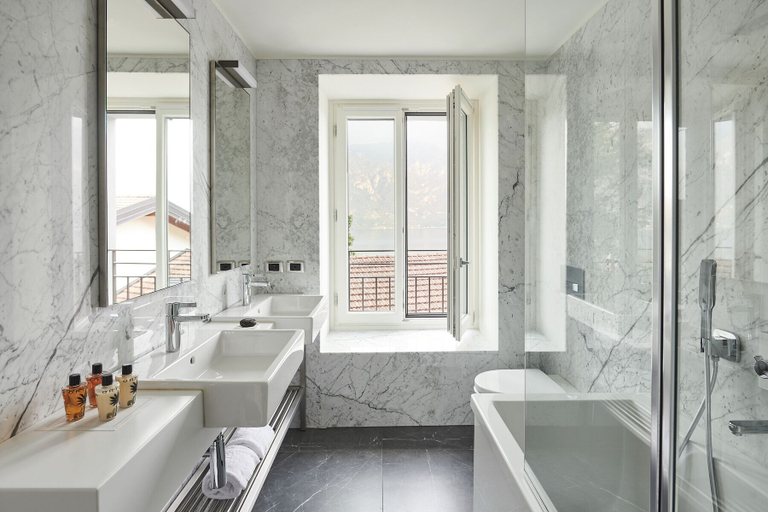 Bathroom 5, Hotel Belvedere, Como