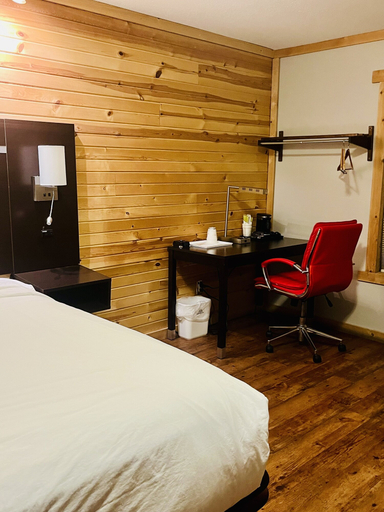 Bedroom 3, Americas Best Value Inn Wall, Pennington
