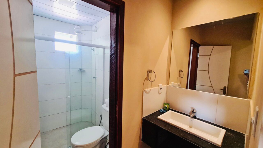 Bathroom 4, Tamandaré Praia Hotel, Tamandaré