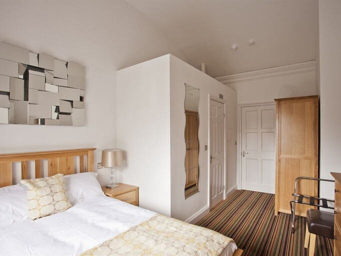 Others 5, Burton Stone Inn, York