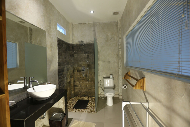 Bathroom 5, Angsoka Bungalow, Gianyar