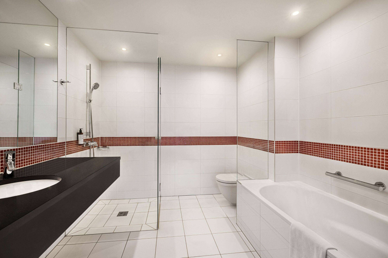 Bathroom 5, Vienna House Easy by Wyndham Katowice, Siemianowice Śląskie