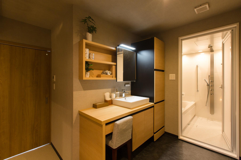 Others 4, Rokkaku guest house 6, Kyoto