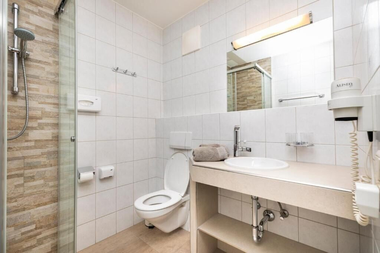 Bathroom 5, Hotel Pongauerhof, Sankt Johann im Pongau