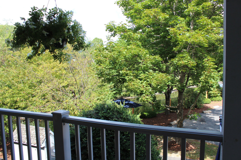 Others 4, Riverhouse by Weekender (Formerly Jack Daniels Inn), Hillsborough