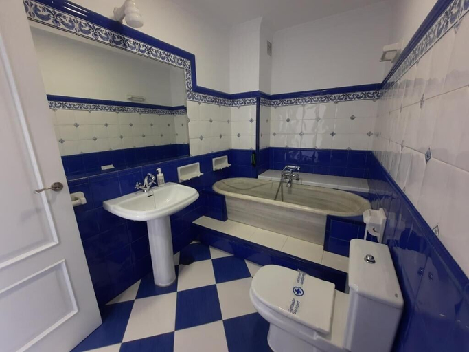 Bathroom 3, Apartamentos Avanel, Málaga