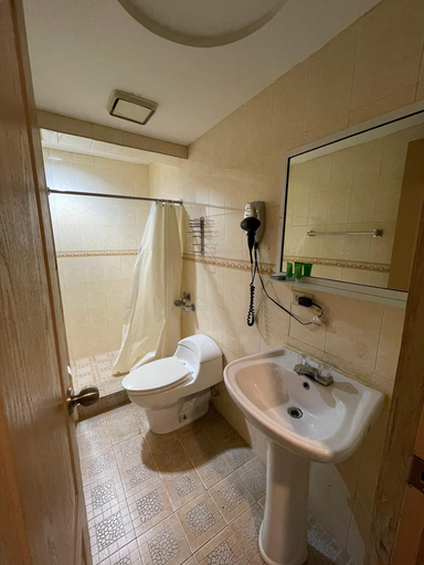 Bathroom 3, HOTEL SAN THOMAS INN, Panamá