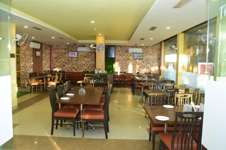 Food & Drinks 5, HOTEL SHIV INTERNATIONAL, Kachchh