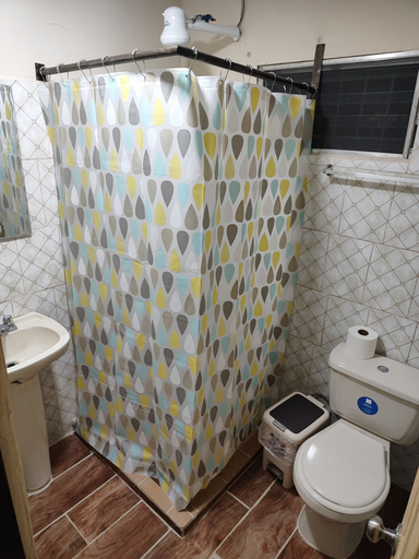 Bathroom 4, Aires frescos de Boquete, Boquete