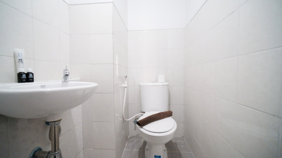 Bathroom 2