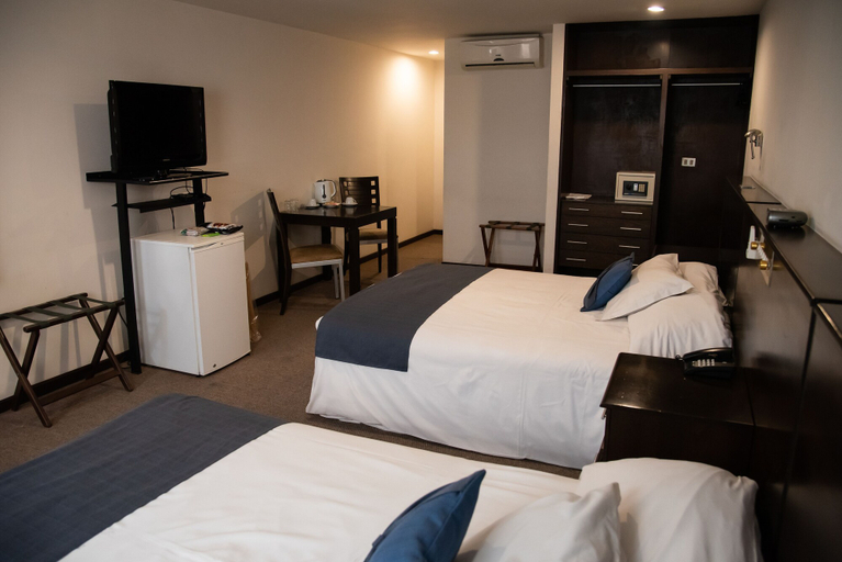 Bedroom 3, AVANTI HOTEL & CONVENTION CENTER, Cercado