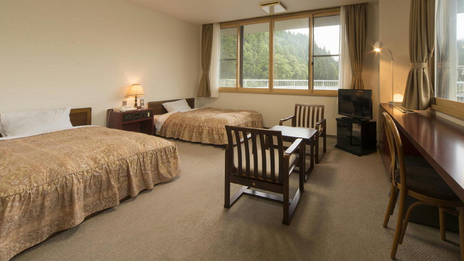 Bedroom 2, Baden Akebi, Nyūzen