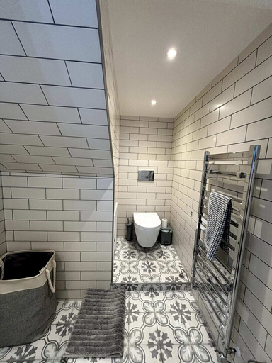 Bathroom 2, Elegant & Beautifully Presented 1BD Flat- Chelsea!, London