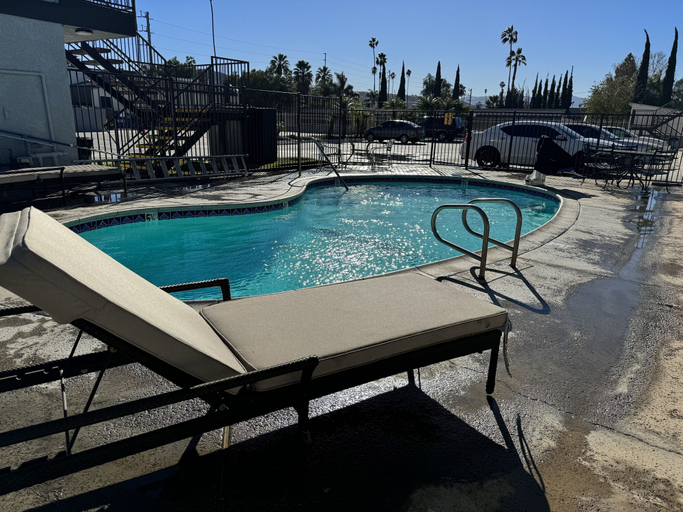 Sport & Beauty 5, Sands Motel, Riverside