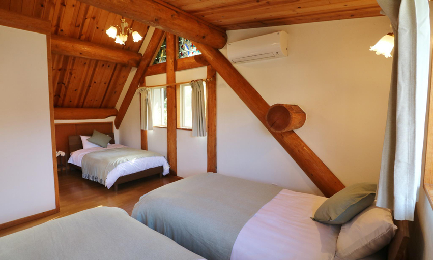 5, Log Cabin Izukogen, Itō