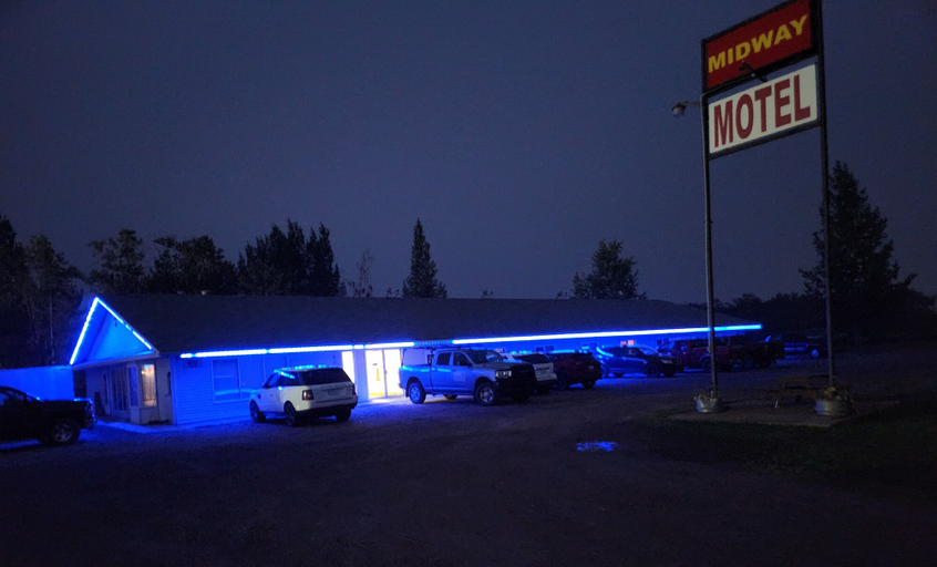 Exterior & Views, Midway Motel, Division No. 16
